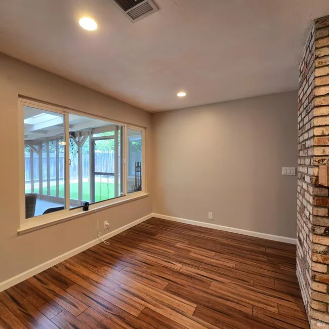 464 Hartwick Ln Fairfield, CA 94533 photo 2