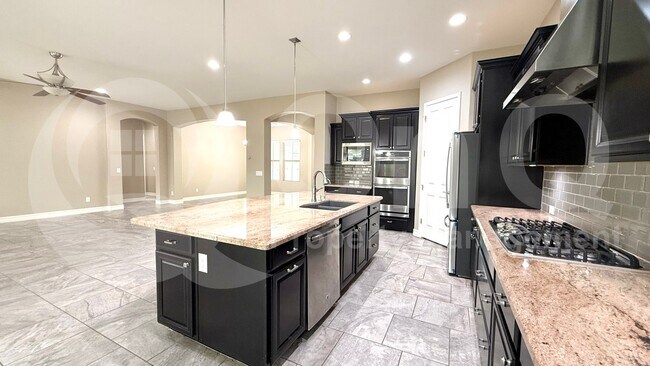 5284 S Joshua Tree Ln Gilbert, AZ 85298 photo 5