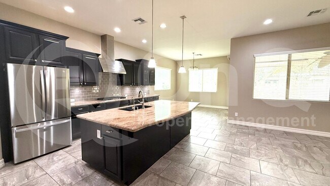 5284 S Joshua Tree Ln Gilbert, AZ 85298 photo 4