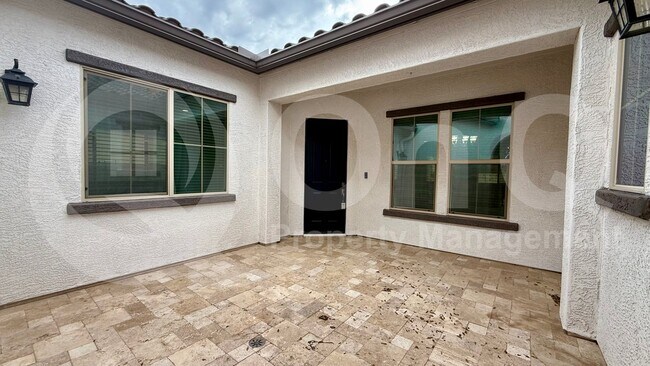 5284 S Joshua Tree Ln Gilbert, AZ 85298 photo 2