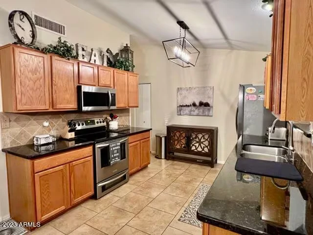 21624 N 46th Pl Phoenix, AZ 85050 photo 3