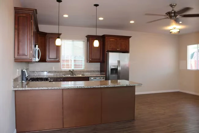 1013 Florida St Imperial Beach, CA 91932 photo 3