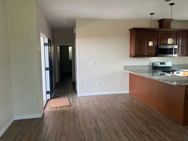 1013 Florida St Imperial Beach, CA 91932 photo 2