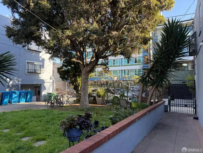 258 Dorland St San Francisco, CA 94114 photo 2