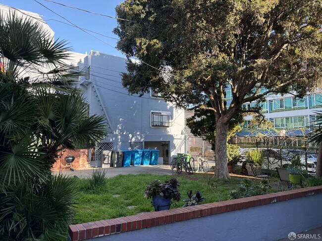258 Dorland St San Francisco, CA 94114 photo 3