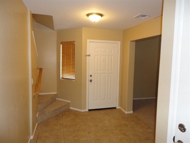 386 E Daniella Drive photo 3
