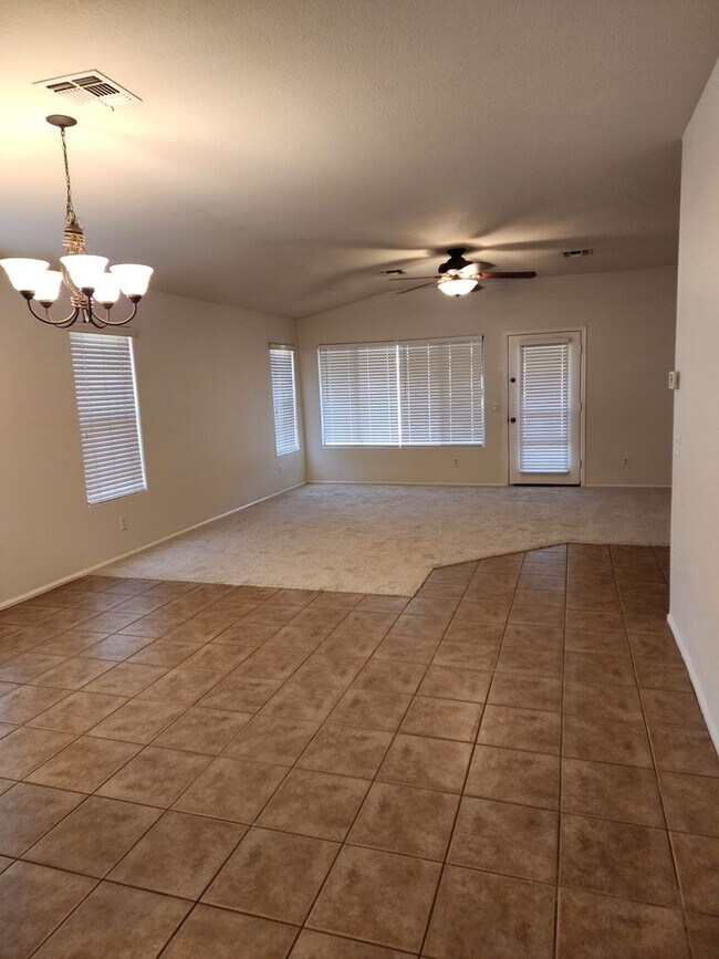 42526 Chambers Dr Maricopa, AZ 85138 photo 4