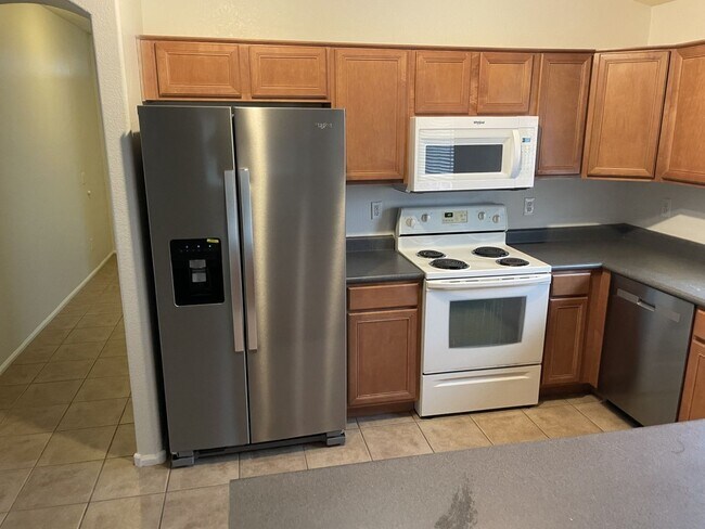 42526 Chambers Dr Maricopa, AZ 85138 photo 3