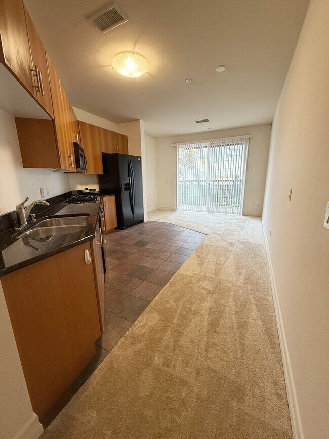 1225 Island San Diego, CA 92101