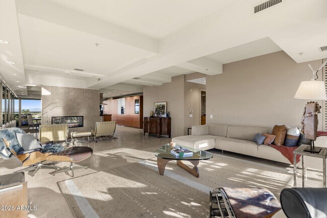7167 E Rancho Vista Dr Scottsdale, AZ 85251 photo 5