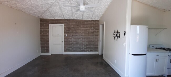 1804 W Roma Ave Phoenix, AZ 85015 photo 3