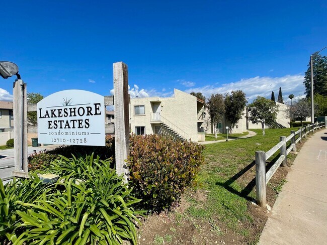 12716 Lakeshore Dr Lakeside, CA 92040