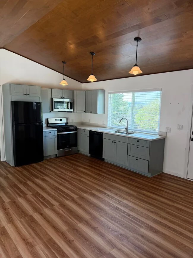 1564 York Dr Vista, CA 92084 photo 4