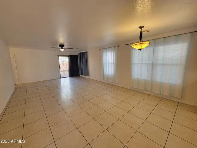 2259 E Spruce Dr Chandler, AZ 85286 photo 2
