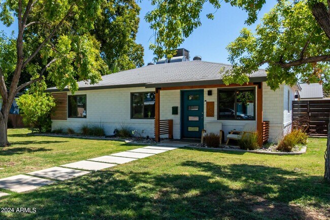 1103 E Georgia Ave
