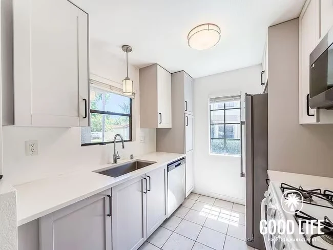 10303 Azuaga St San Diego, CA 92129 photo 3