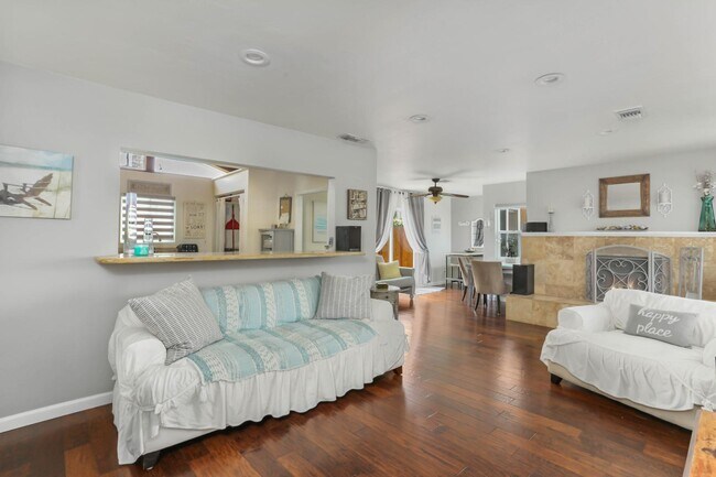 5122 Ellsworth St San Diego, CA 92110 photo 3