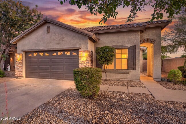 921 W Dana Dr San Tan Valley, AZ 85143 photo 2