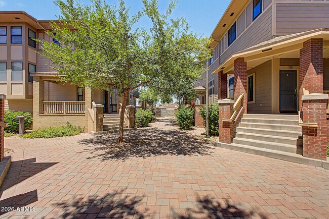 712 S Beck Ave Tempe, AZ 85281 photo 5