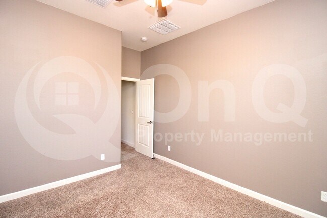 4868 S Quiet Way Gilbert, AZ 85298 photo 5