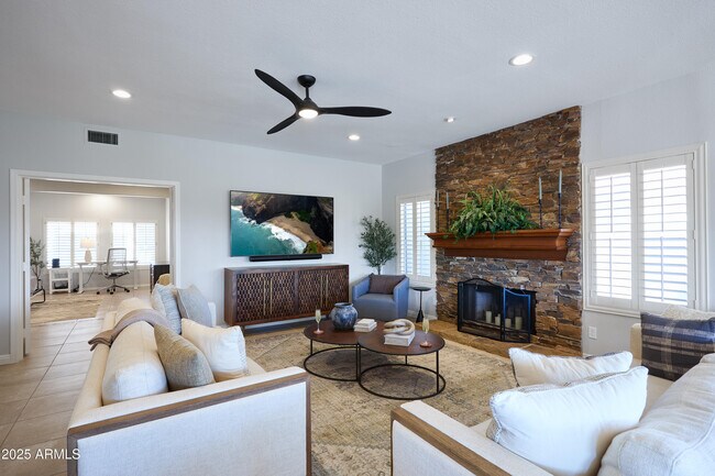 5921 E Sandra Terrace Scottsdale, AZ 85254 photo 2