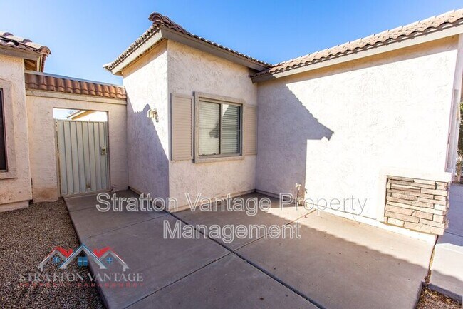 958 S Tucana Ln Gilbert, AZ 85296 photo 5