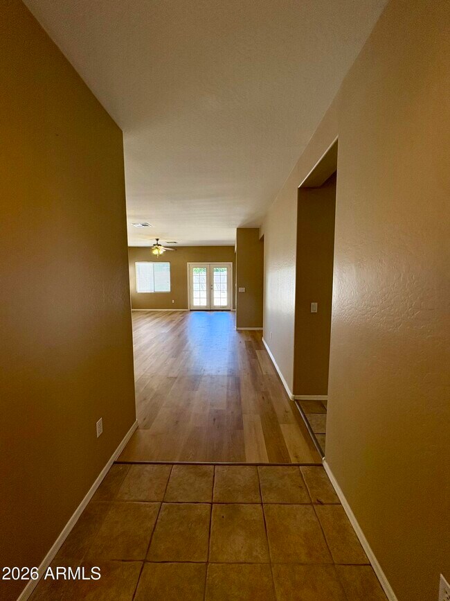 8234 W Salter Dr Peoria, AZ 85382 photo 4