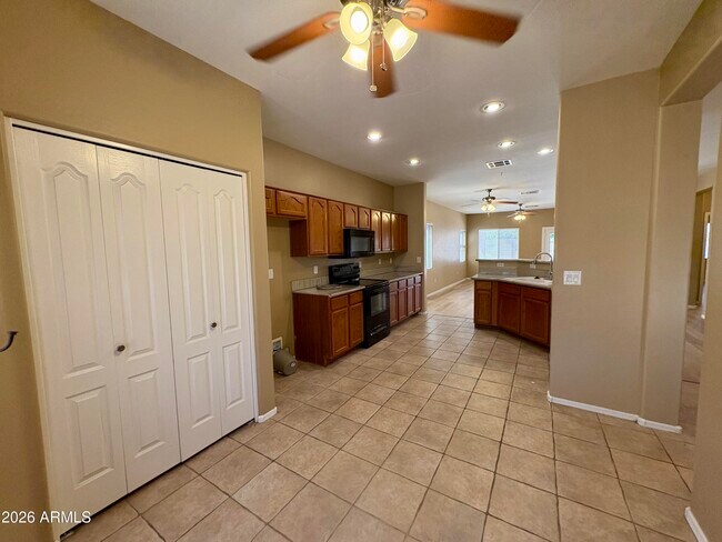 8234 W Salter Dr Peoria, AZ 85382 photo 5