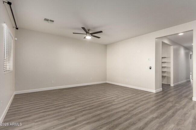 11204 W Mobile Ln Tolleson, AZ 85353 photo 4