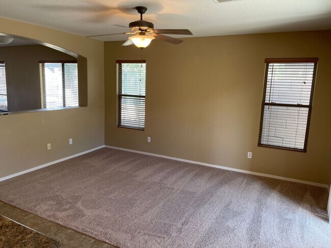8211 S 54th Ave Phoenix, AZ 85339 photo 4