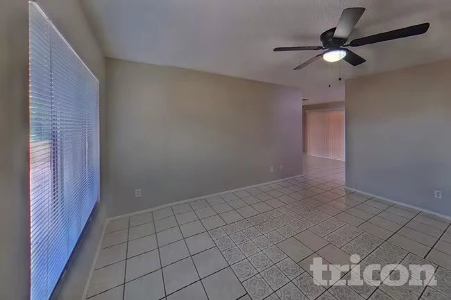 6215 W Garfield St Phoenix, AZ 85043 photo 4