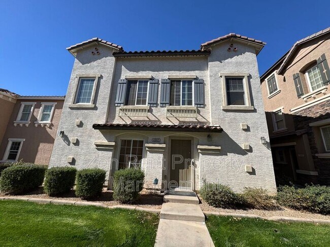 Cozy Two Story Home in Beautiful Gilbert Neighborhood photo 2