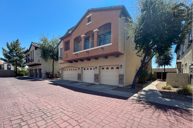2727 N Price Rd Chandler, AZ 85224 photo 4