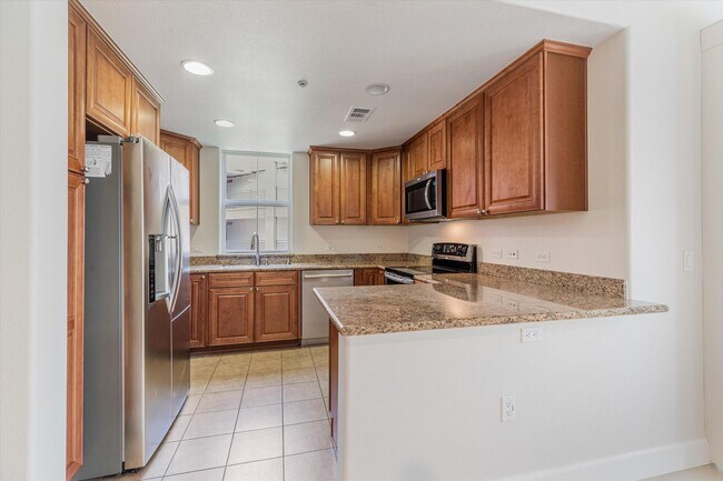 809 Auzerais Ave San Jose, CA 95126 photo 3