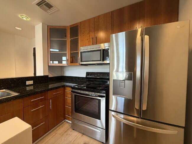 215 E McKinley St Phoenix, AZ 85004 photo 3