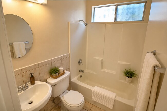4271 Logan Ave San Diego, CA 92113 photo 4