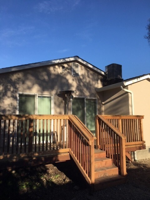 1202 Pine St Martinez, CA 94553 photo 4