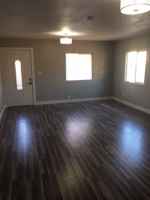 1202 Pine St Martinez, CA 94553 photo 3