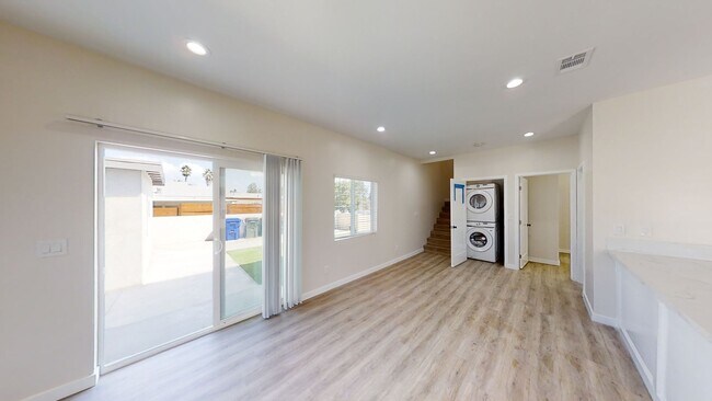 5121 Ewing St San Diego, CA 92115 photo 3