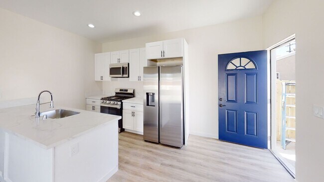 5121 Ewing St San Diego, CA 92115 photo 4
