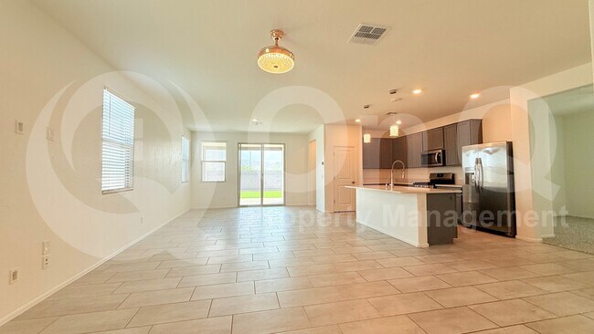 2435 W Kowalsky Ln photo 4