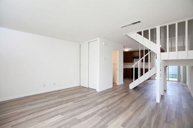 5156 Dawes St San Diego, CA 92109 photo 4