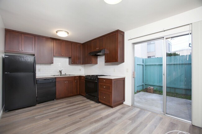 5156 Dawes St San Diego, CA 92109 photo 5