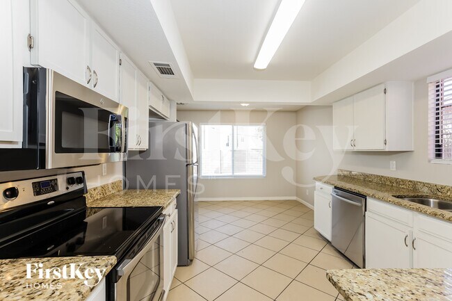 10632 N 39th Ave Phoenix, AZ 85029 photo 5