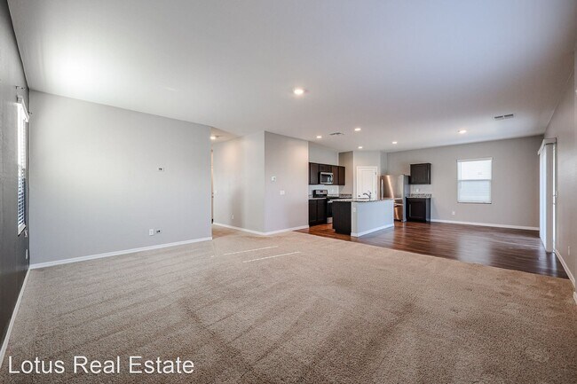 19554 W Annika Dr Litchfield Park, AZ 85340 photo 3