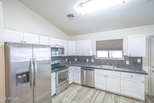 9315 E Dallas St Mesa, AZ 85207 photo 5