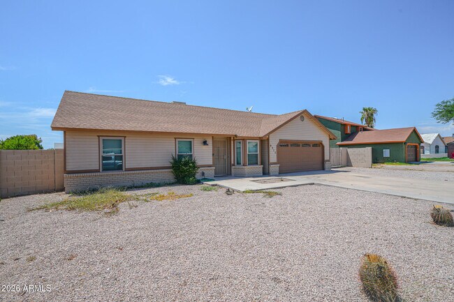 9315 E Dallas St Mesa, AZ 85207 photo 2
