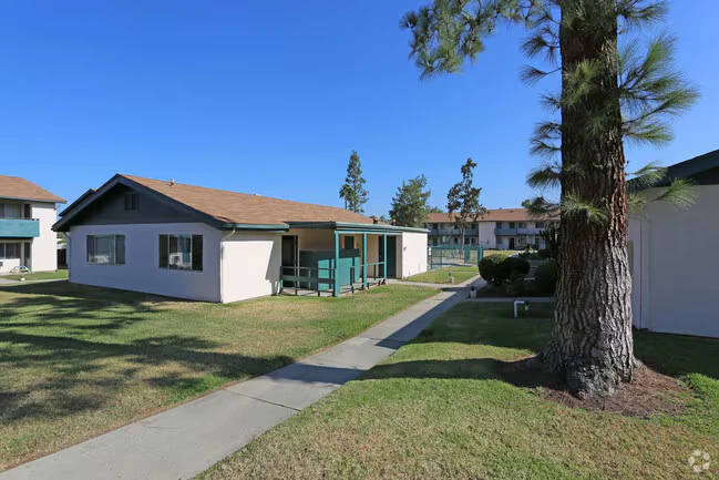 Whispering Pines Apartments photo 2