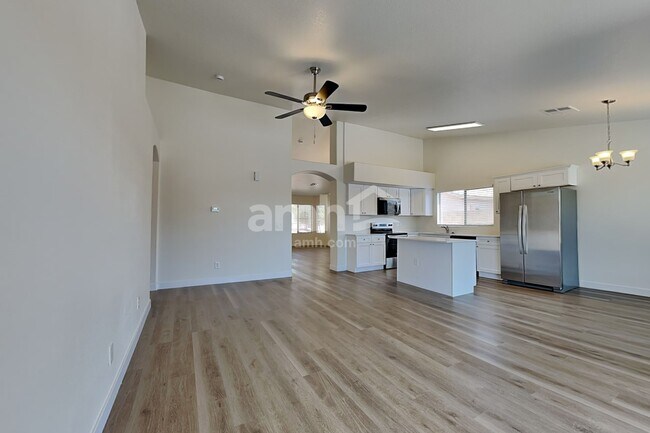 7599 W Vermont Ave Glendale, AZ 85303 photo 5