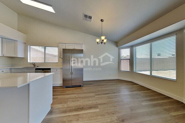 7599 W Vermont Ave Glendale, AZ 85303 photo 4